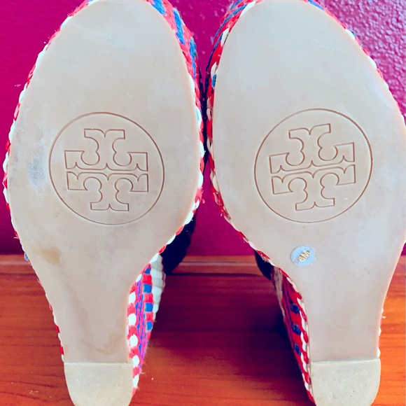 TORY BURCH Raven Woven Leather and Raffia Wedge Sandals Size 6, Like New - Picture 4 of 10